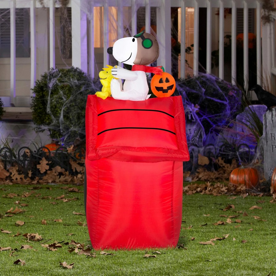 Inflatables * | 3.5 Airblown Snoopy As Flying Ace On Dog House Halloween Inflatable