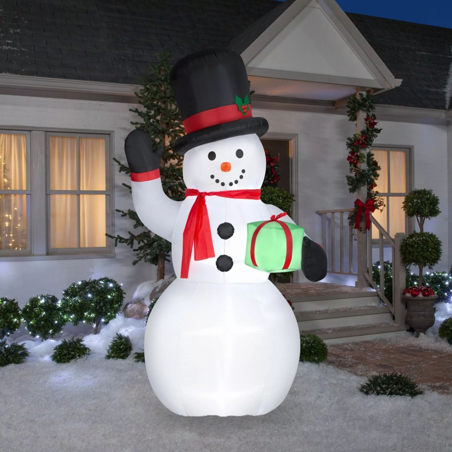 Inflatables * | Gemmy Christmas Airblown Inflatable Snowman W/Gift Box Giant, 10 Ft Tall, White